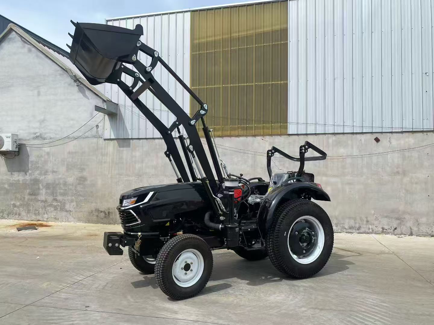 50‑80HP 4WD Farm Tractor Hot‑S - đánh giá và giá Farming Africa